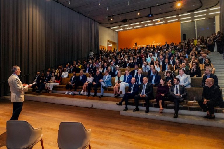 WhatsApp Image 2025-11-06 at 20.30.03